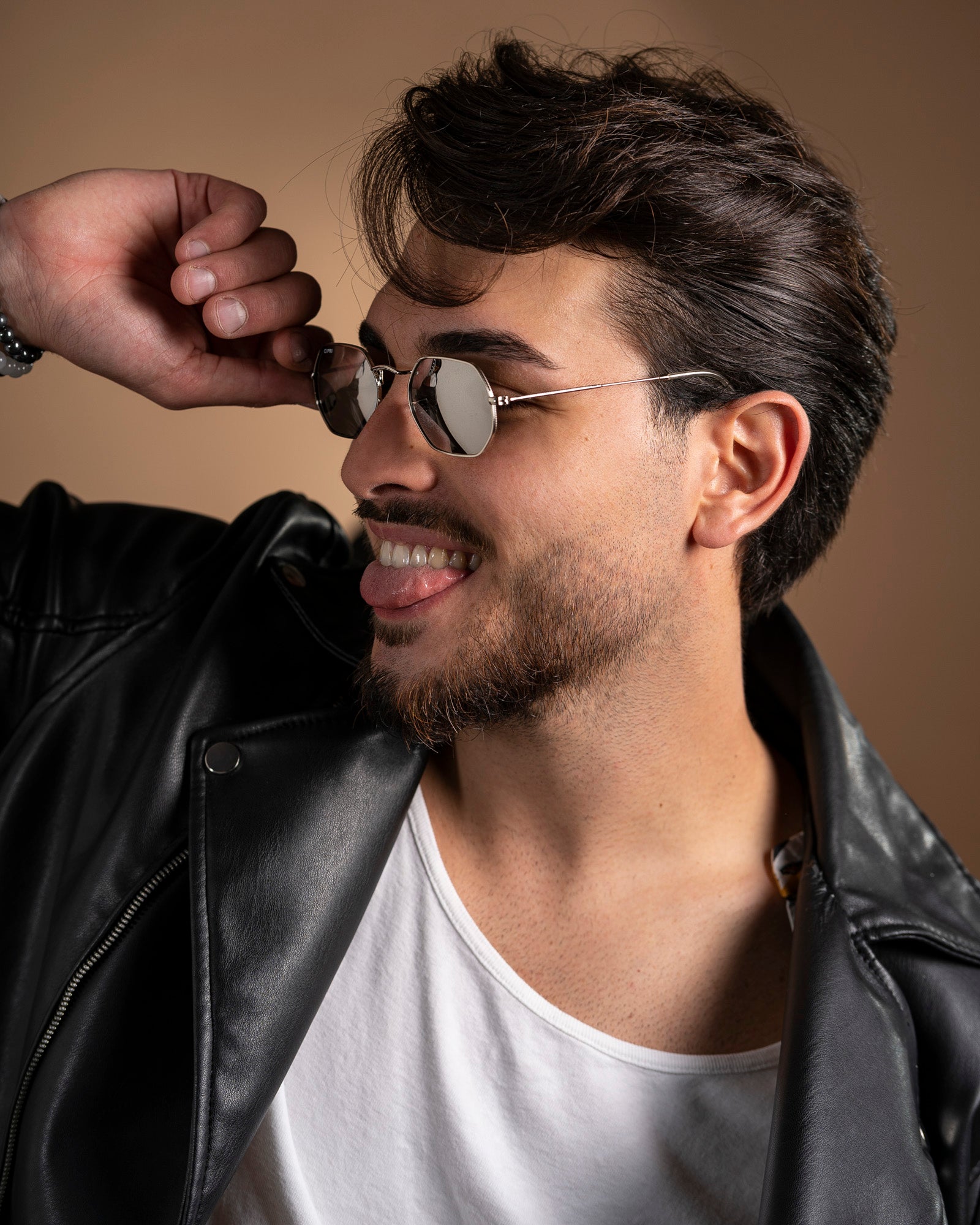 Academy con Clip